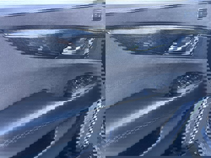 Used 2018 Cadillac Escalade ESV Platinum image 14