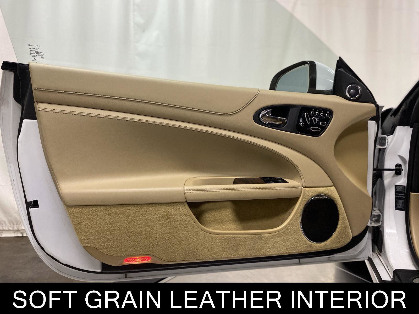 Used 2013 Jaguar XK Coupe RWD image 11