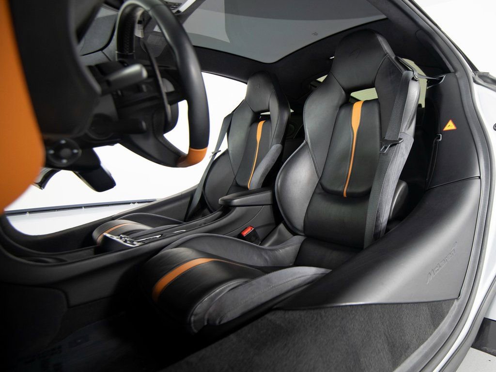 Used 2017 McLaren 570S Coupe image 31