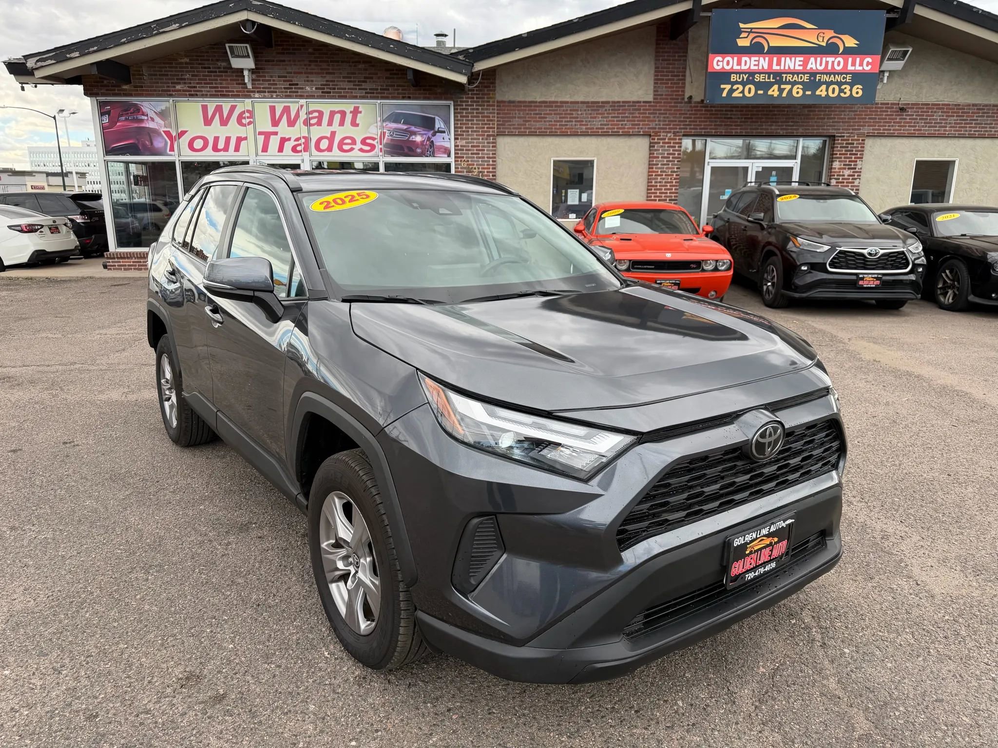 Used 2025 Toyota RAV4 XLE image 2