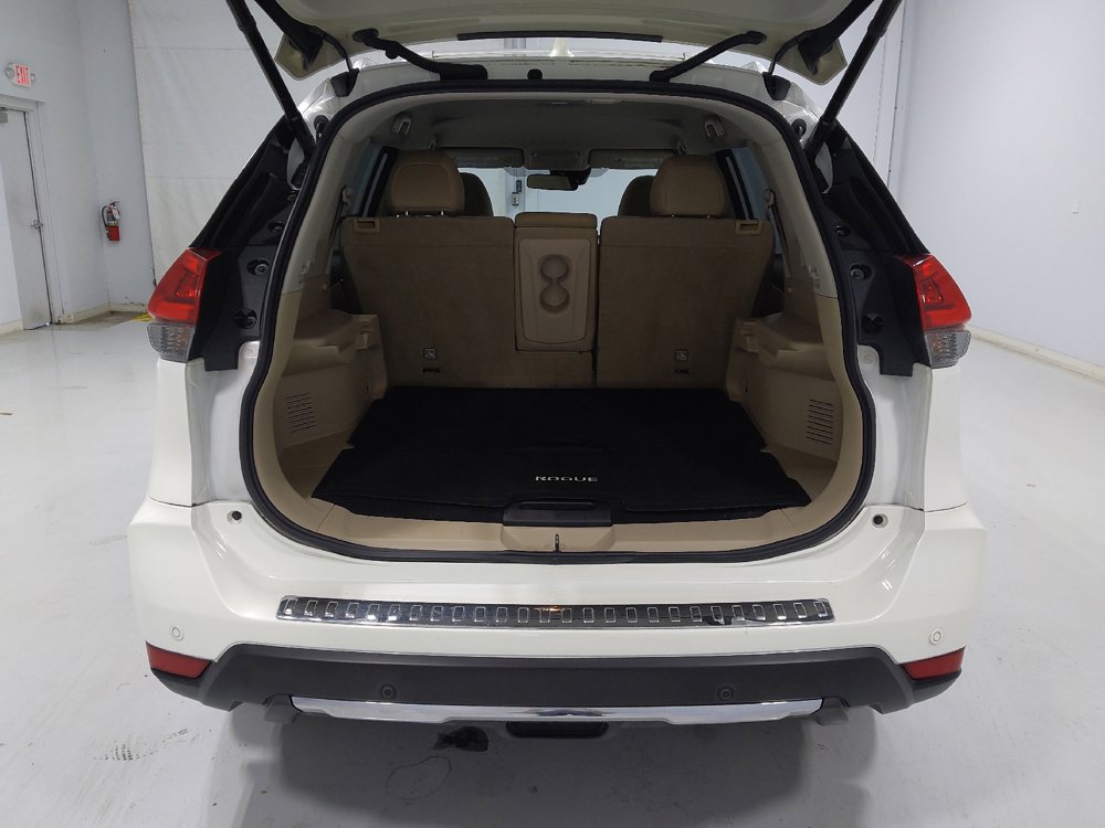 Used 2020 Nissan Rogue SV AWD/4WD image 29