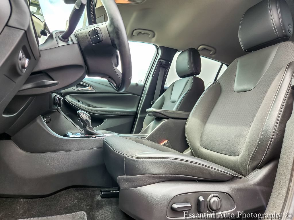Certified 2024 Buick Encore GX Preferred w/ Comfort Package FWD image 7