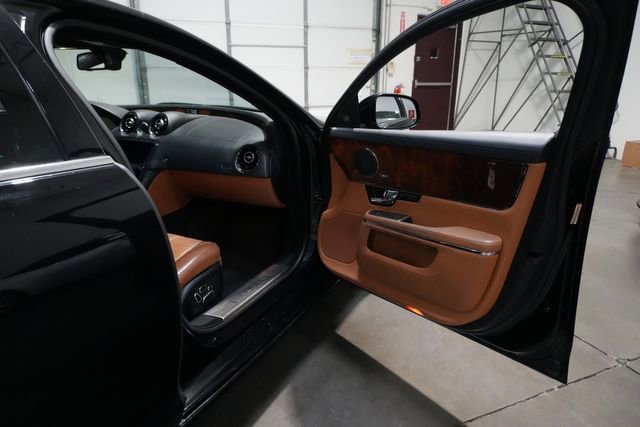 Used 2013 Jaguar XJ Supercharged image 21