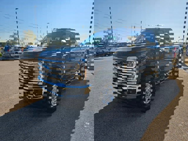 New 2026 Ford F250 XLT w/ XLT Premium Package image 4