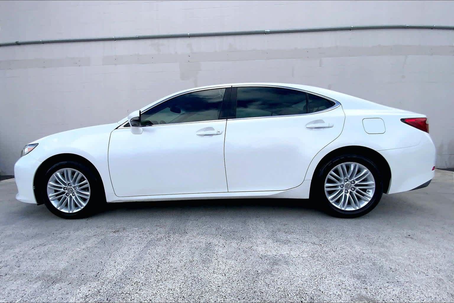 Used 2014 Lexus ES 350 FWD image 3