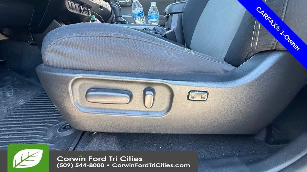 Used 2020 Toyota Tacoma TRD Sport w/ Technology Package AWD/4WD image 12
