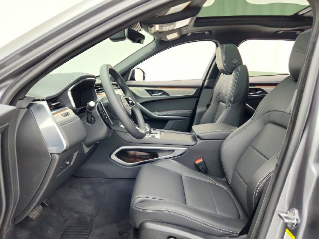 Certified 2026 Jaguar F-PACE R-Dynamic S AWD/4WD image 21