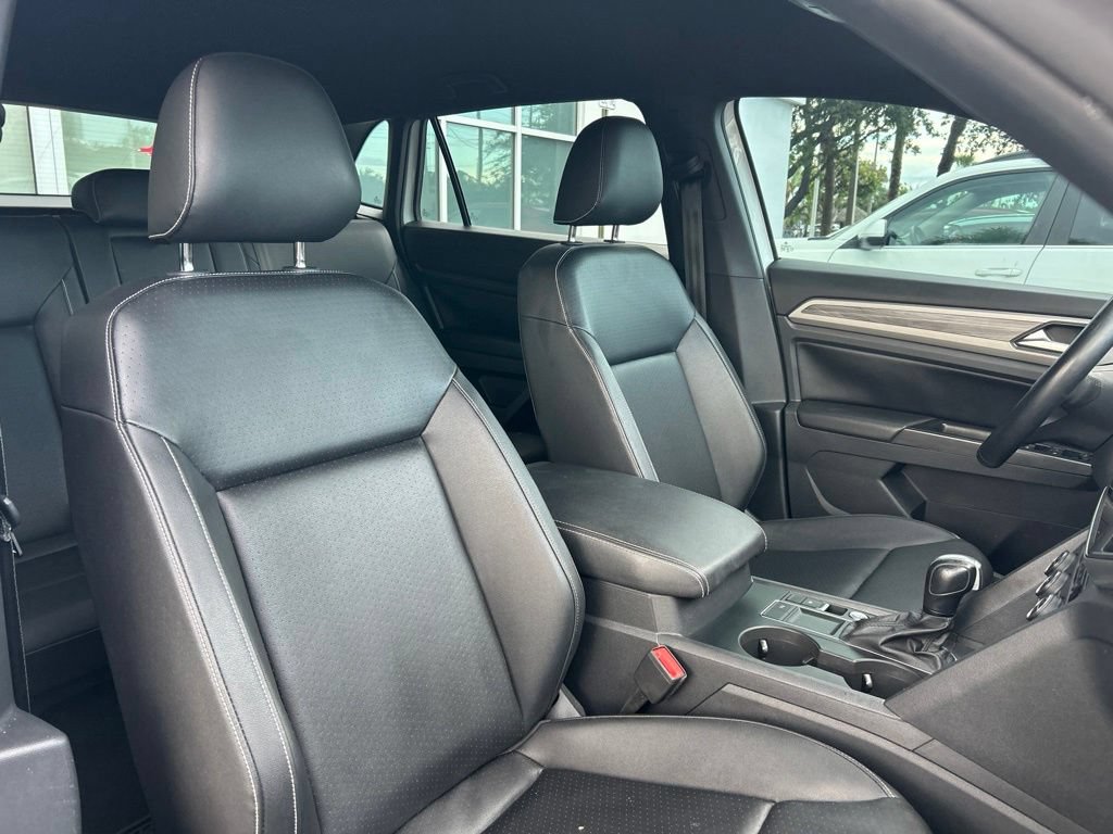 Used 2020 Volkswagen Atlas Cross Sport SE FWD image 44
