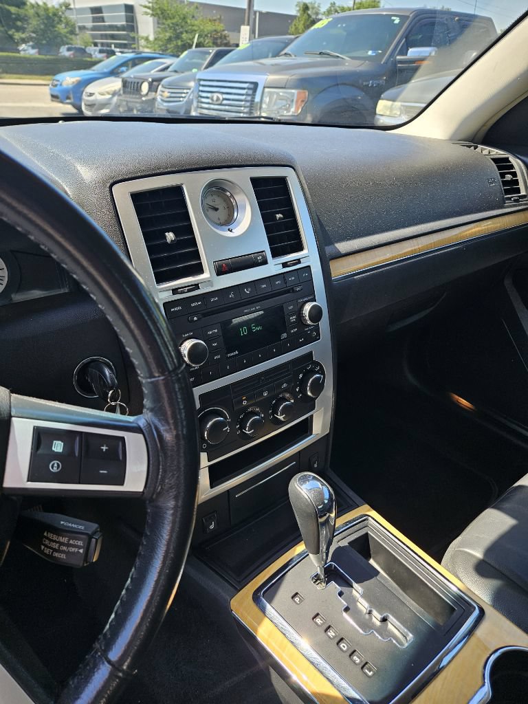 Used 2008 Chrysler 300 Limited RWD image 10