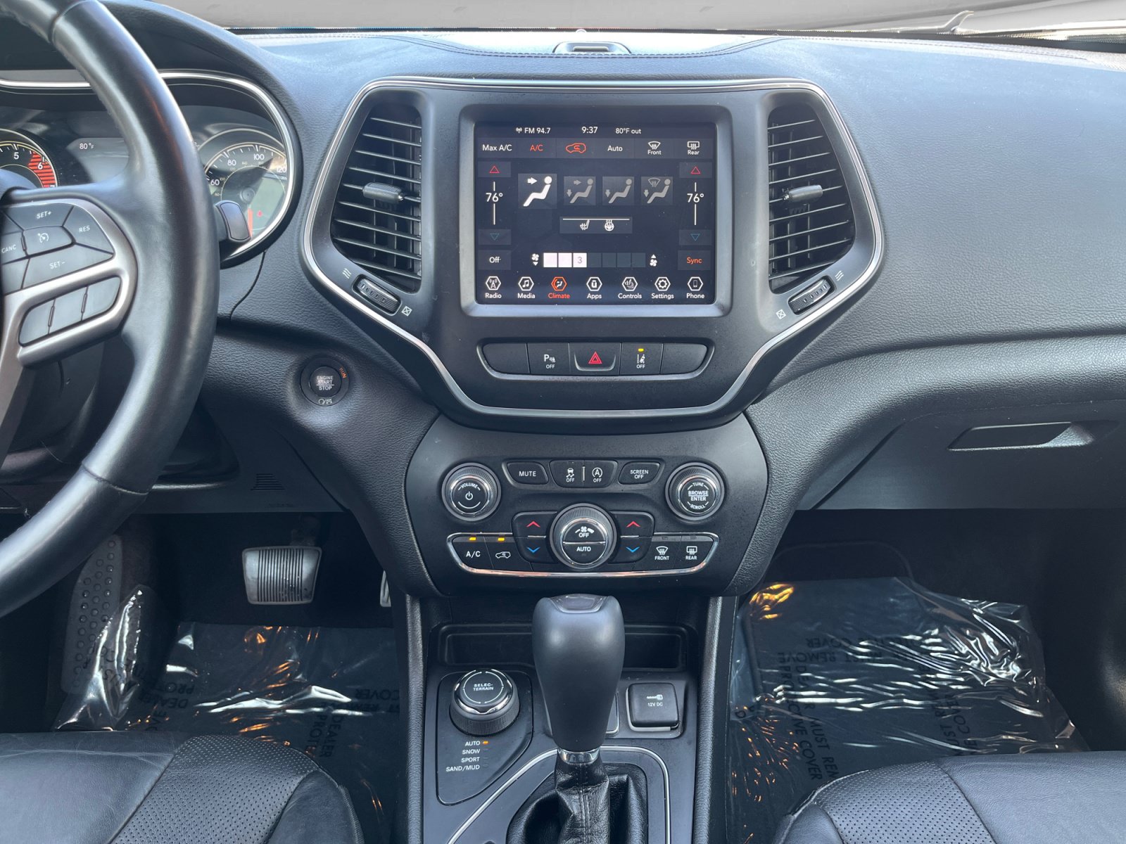 Used 2021 Jeep Cherokee Latitude Lux w/ Comfort/Convenience Group AWD/4WD image 11