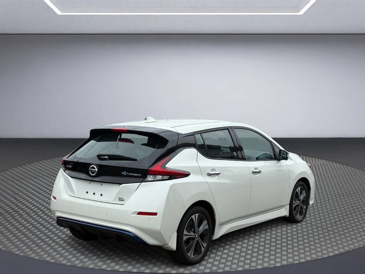 Used 2022 Nissan Leaf SL Plus image 7