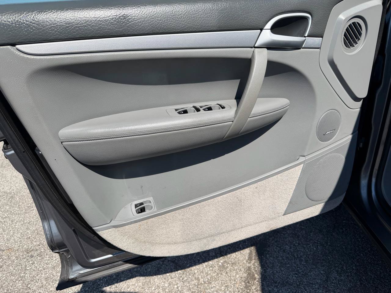 Used 2004 Porsche Cayenne S AWD/4WD image 18