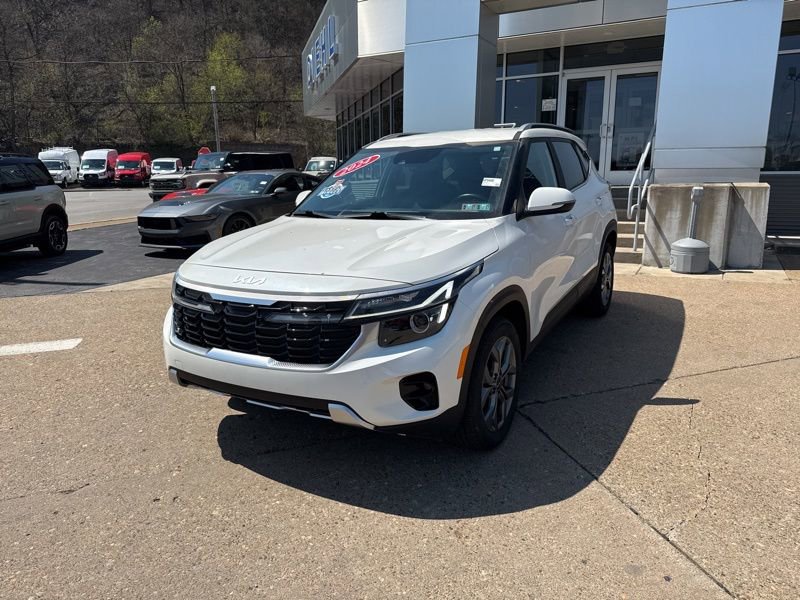 Certified 2024 Kia Seltos S image 3