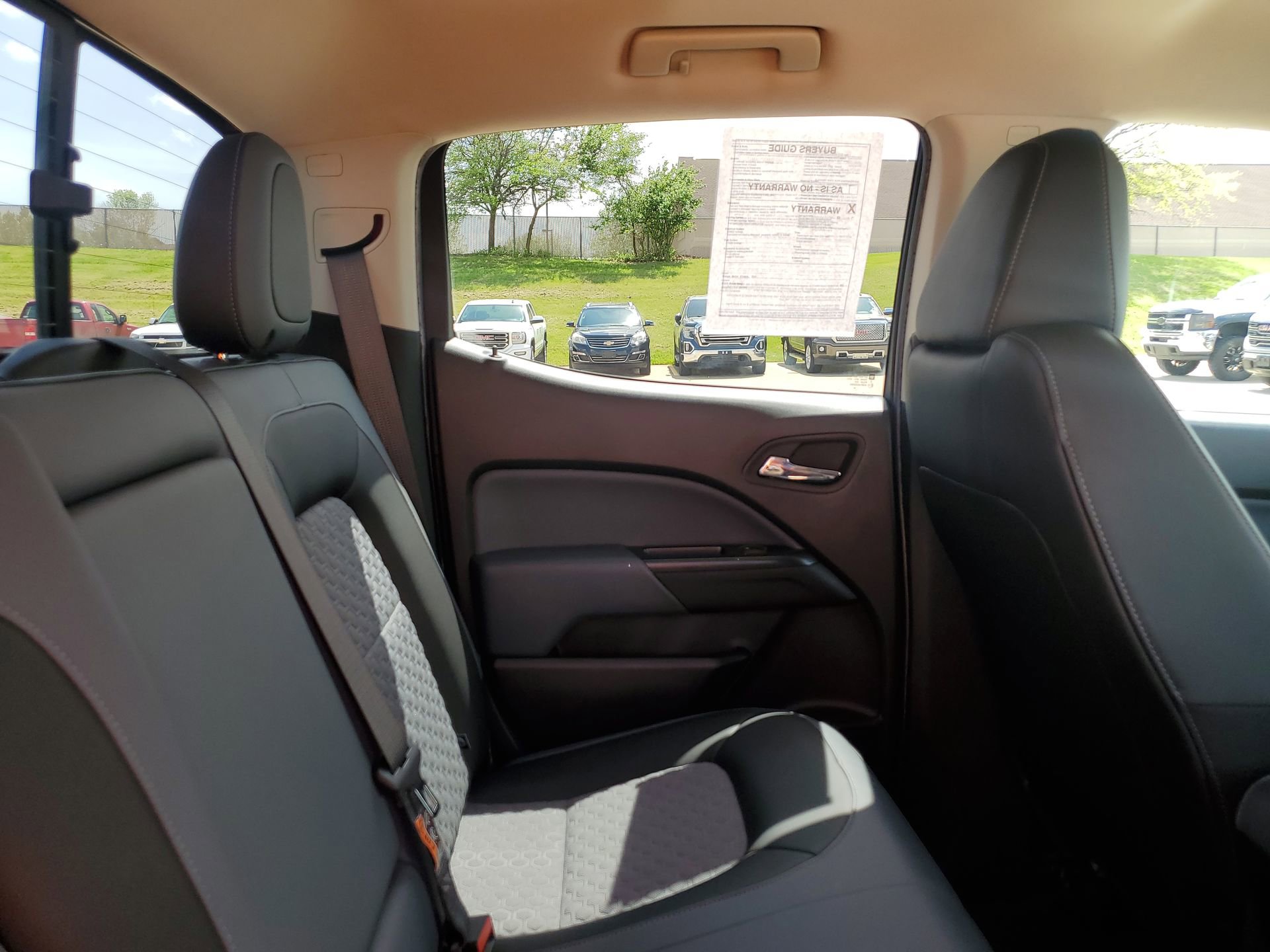 Used 2018 Chevrolet Colorado Z71 AWD/4WD image 32