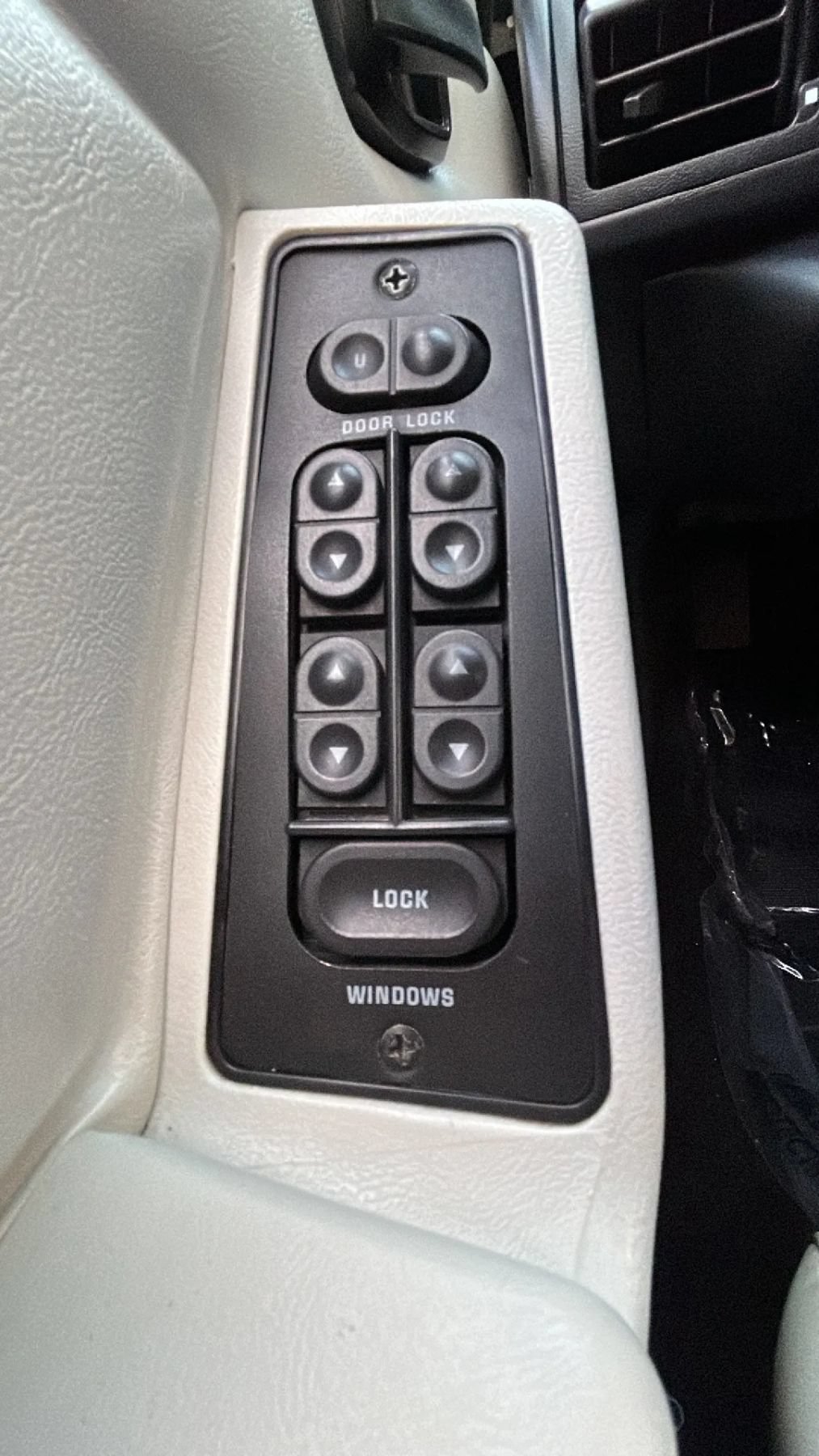 Used 1993 Ford Mustang LX RWD image 25