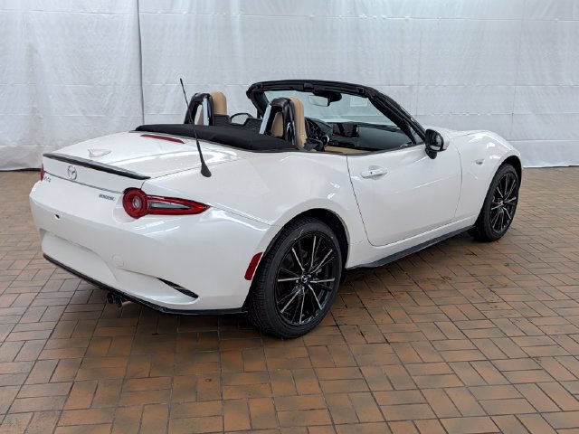 New 2026 MAZDA MX-5 Miata Grand Touring w/ Appearance Package RWD image 9