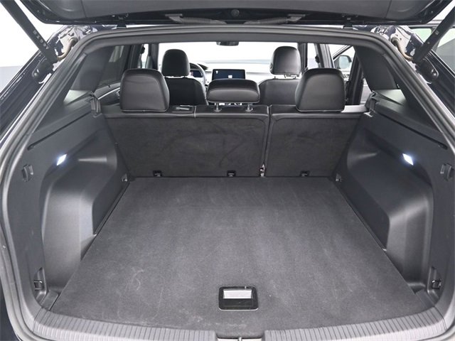 Used 2025 Volkswagen Atlas Cross Sport SE image 12