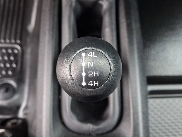 Used 2024 RAM 2500 Tradesman w/ Chrome Appearance Group image 24