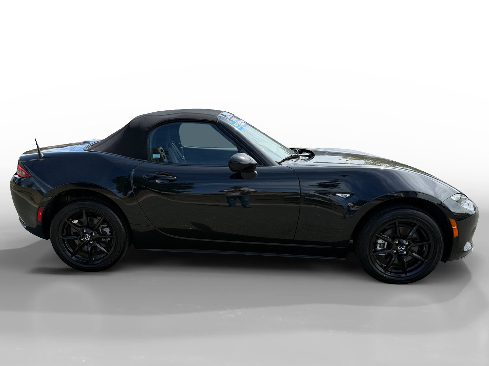 Used 2022 MAZDA MX-5 Miata Sport RWD image 6
