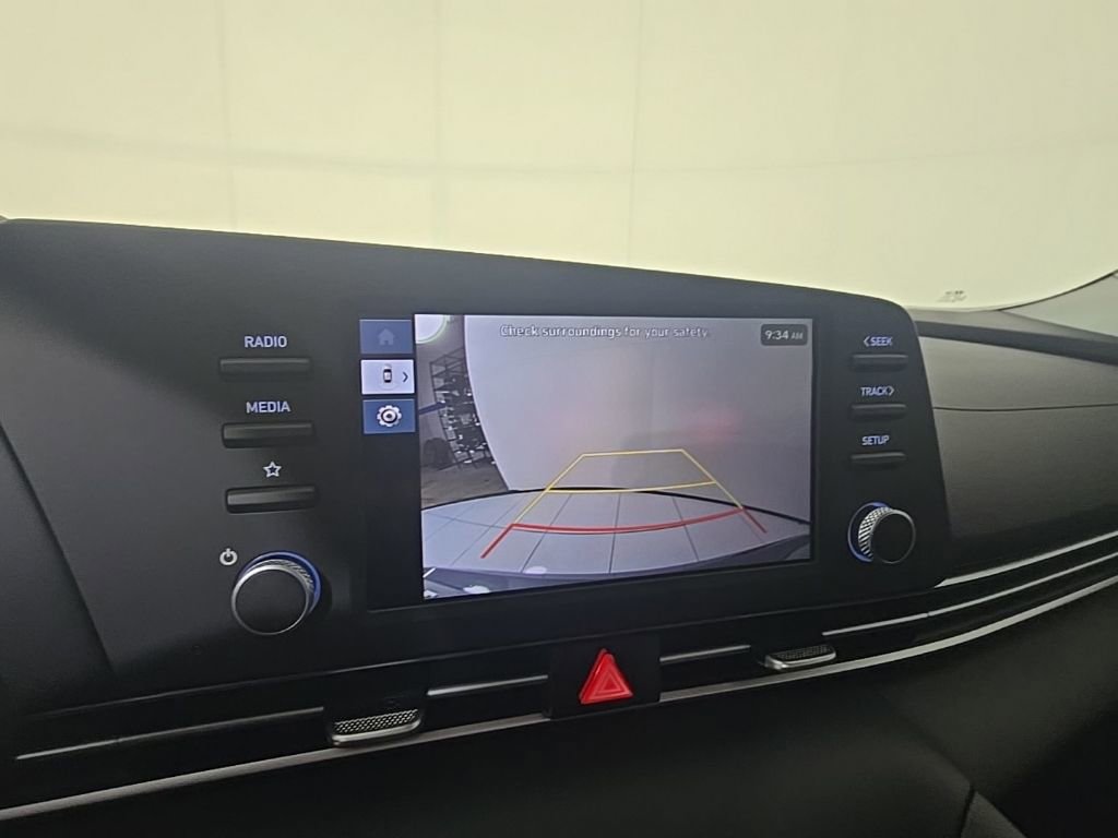 New 2026 Hyundai Elantra SE FWD image 17