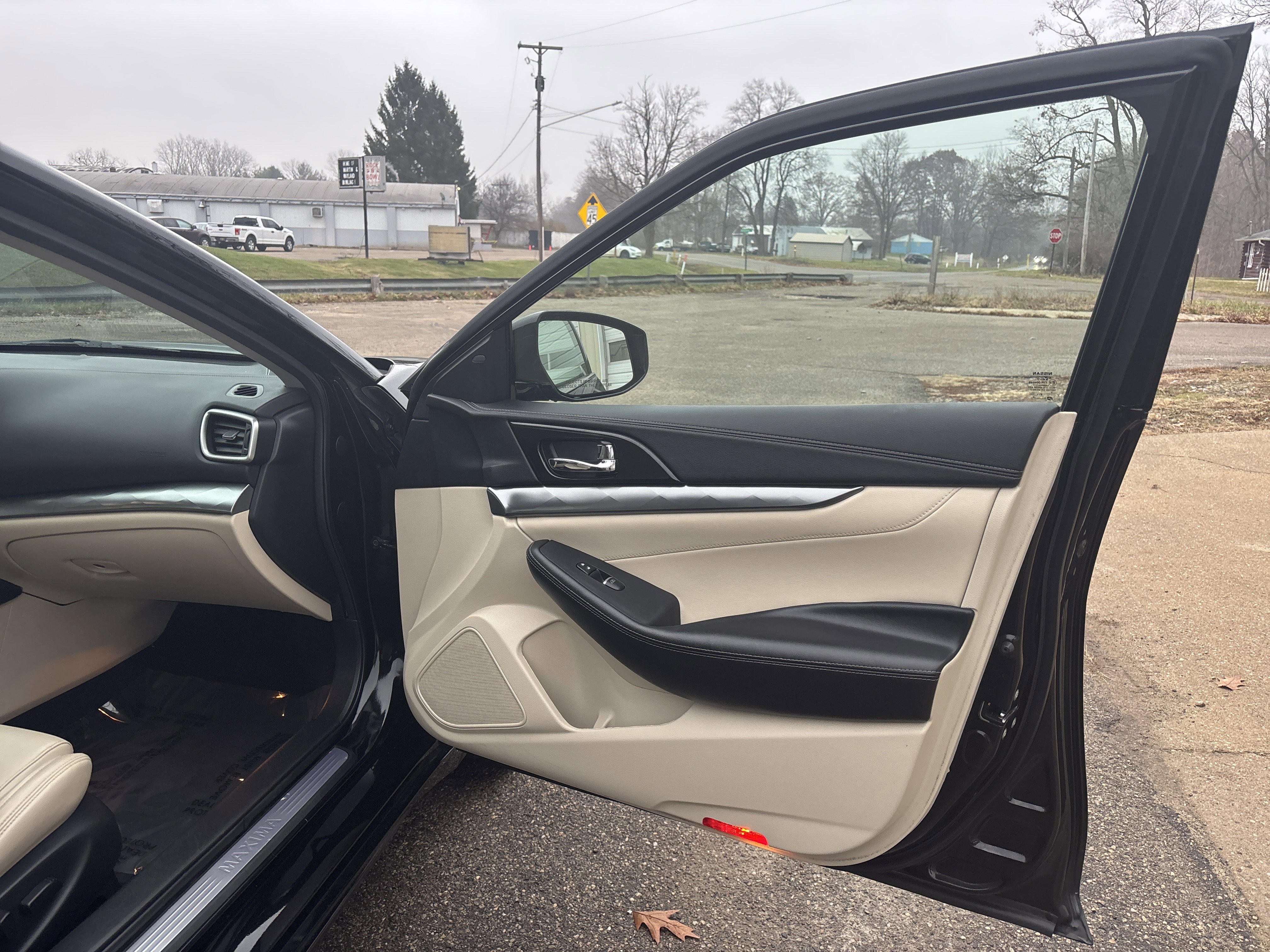 Used 2019 Nissan Maxima 3.5 SV w/ Floor Mat Group image 33