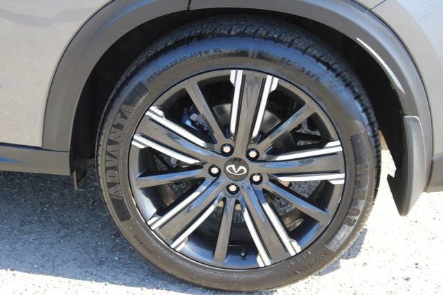 Used 2021 INFINITI QX50 Luxe w/ Appearance Package image 7