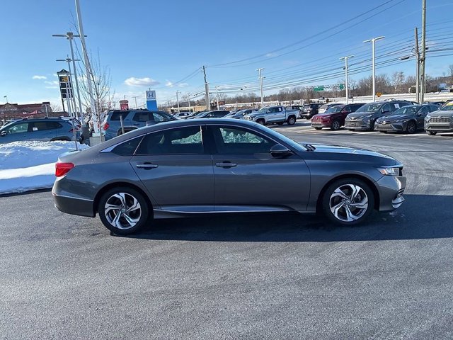 Used 2018 Honda Accord Touring image 5