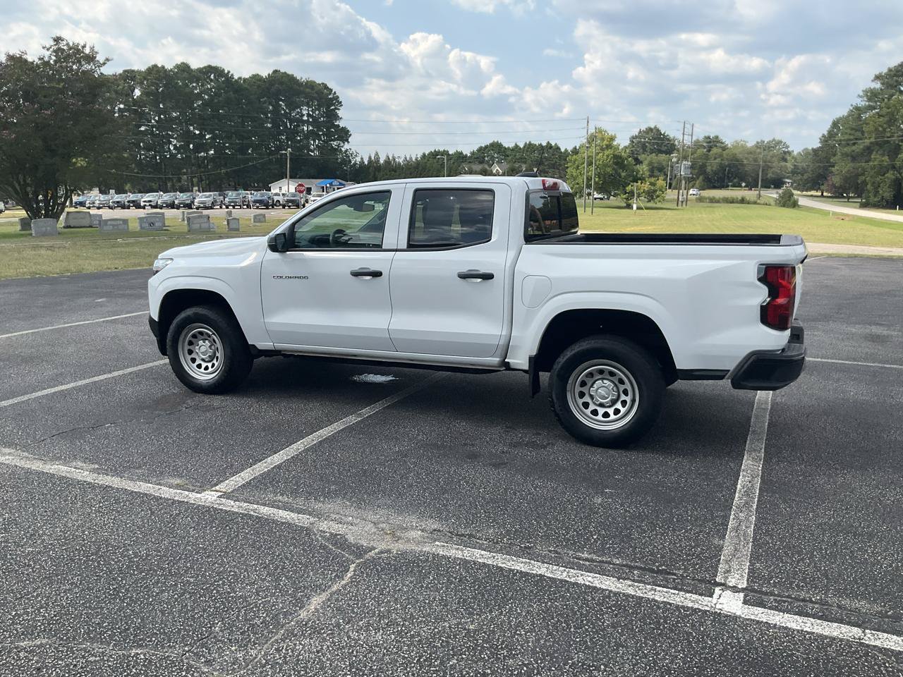 Used 2024 Chevrolet Colorado W/T w/ WT Convenience Package II RWD image 12