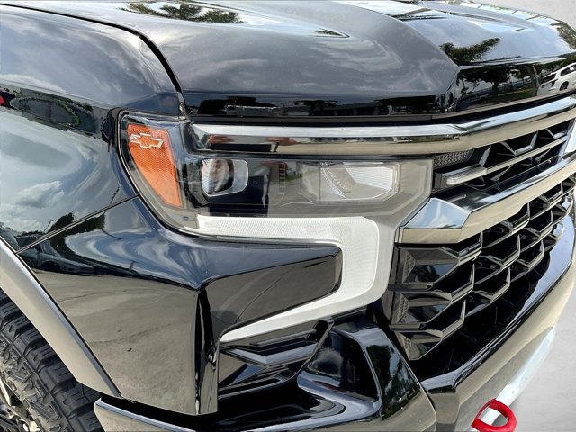 Used 2023 Chevrolet Silverado 1500 ZR2 w/ Technology Package AWD/4WD image 30