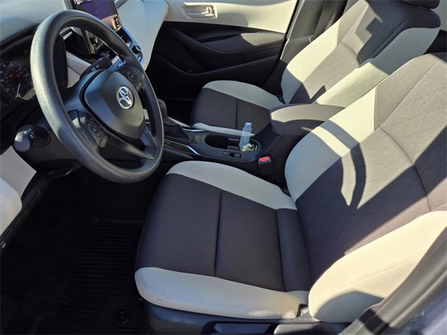 Used 2025 Toyota Corolla LE image 16