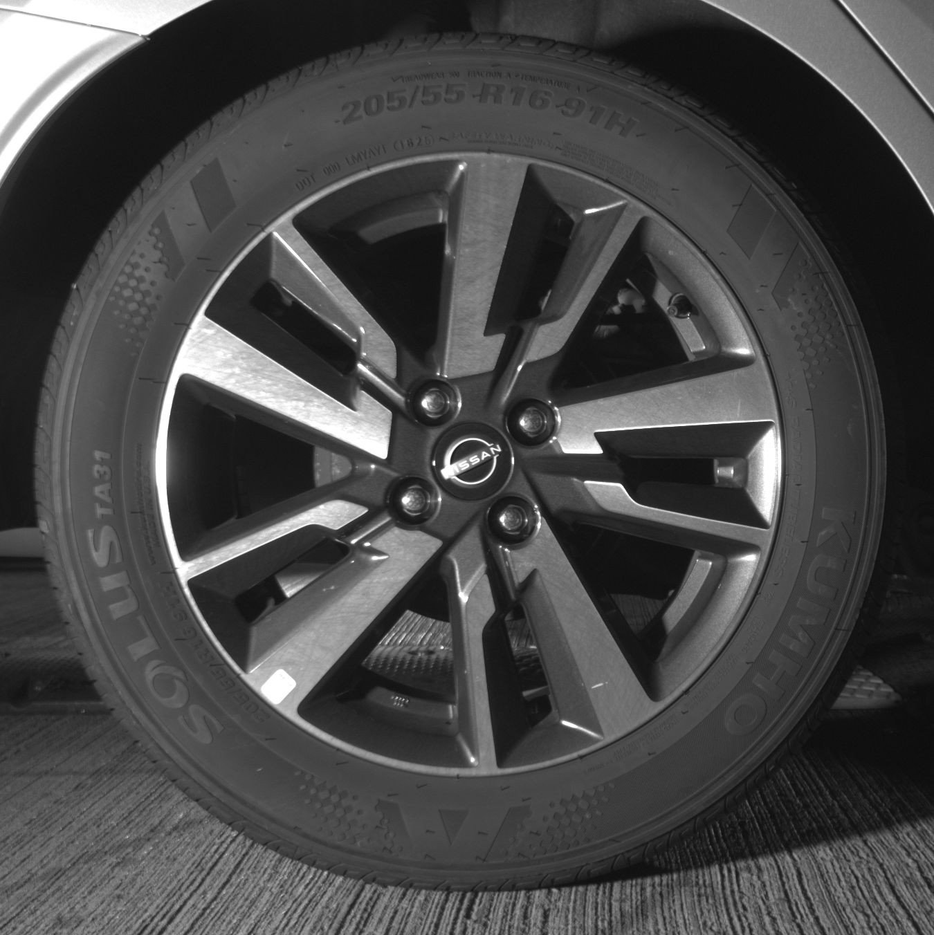 Used 2025 Nissan Versa SV image 15