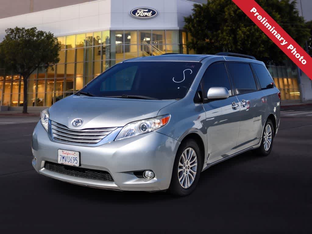 Used 2015 Toyota Sienna XLE w/ XLE Navigation Package FWD video 1