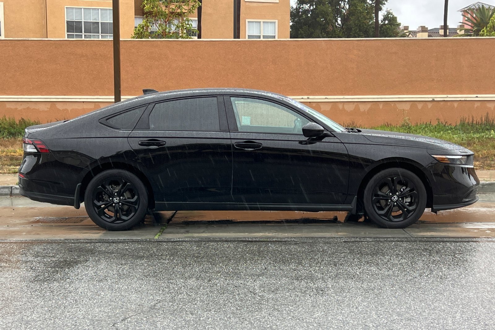 Used 2025 Honda Accord SE image 3