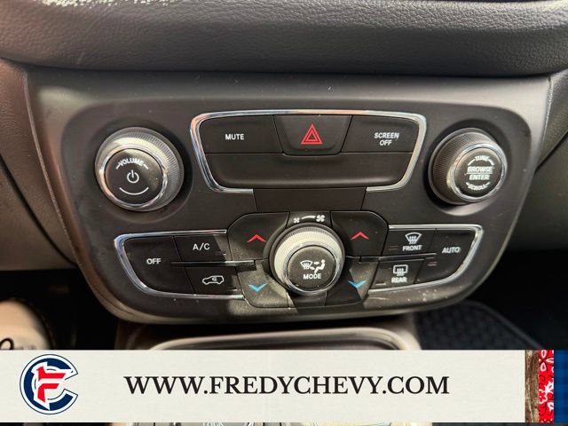 Used 2019 Jeep Compass Latitude w/ Cold Weather Group AWD/4WD image 16