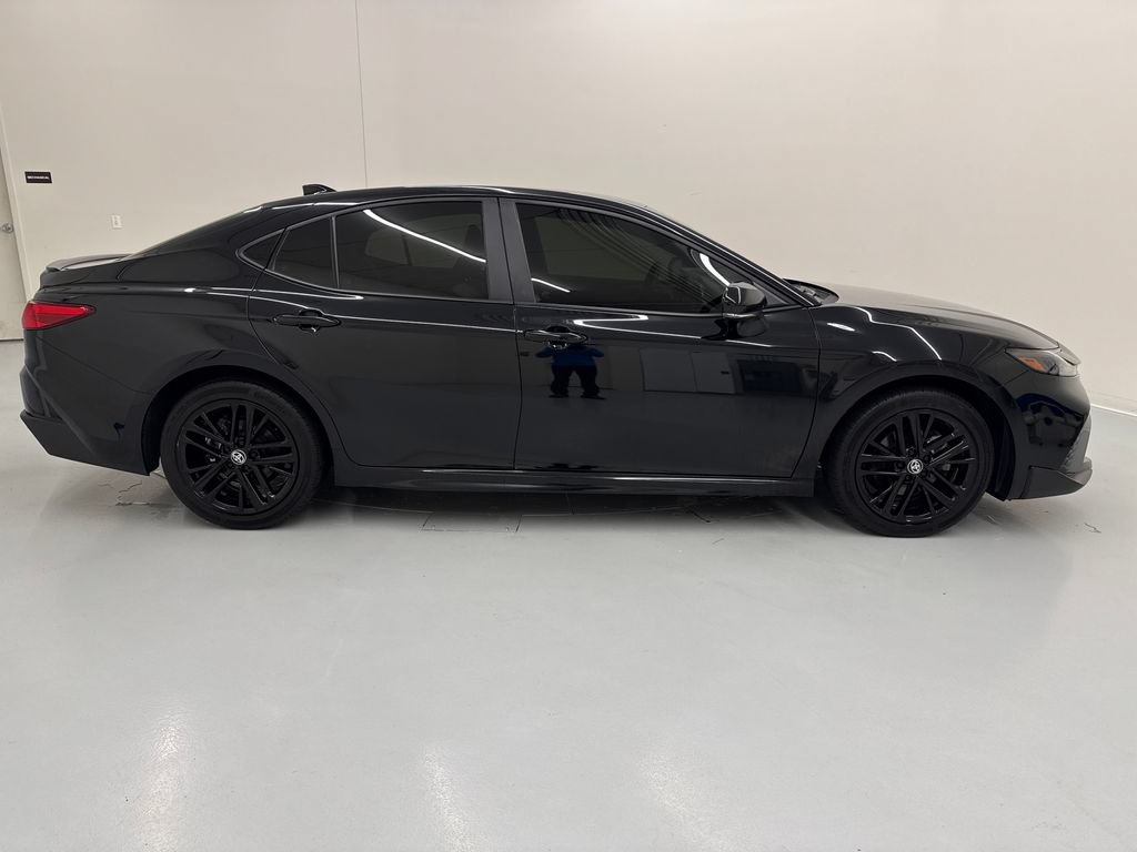 Used 2025 Toyota Camry SE w/ Convenience Package AWD/4WD image 6