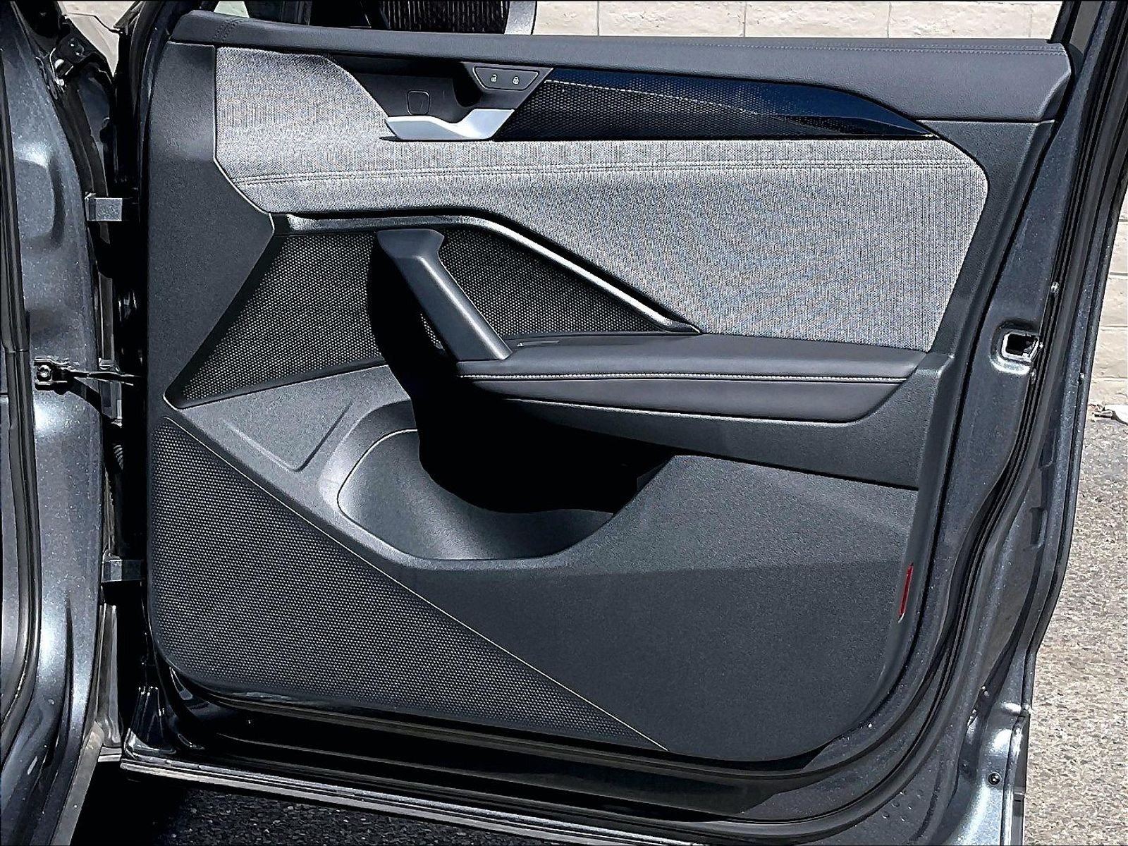 Certified 2025 Volkswagen Tiguan S AWD/4WD image 22