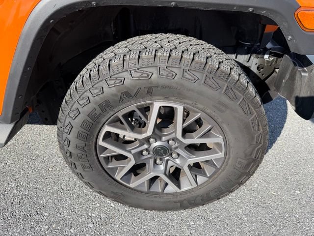 Certified 2025 Jeep Wrangler Unlimited Sahara AWD/4WD image 9