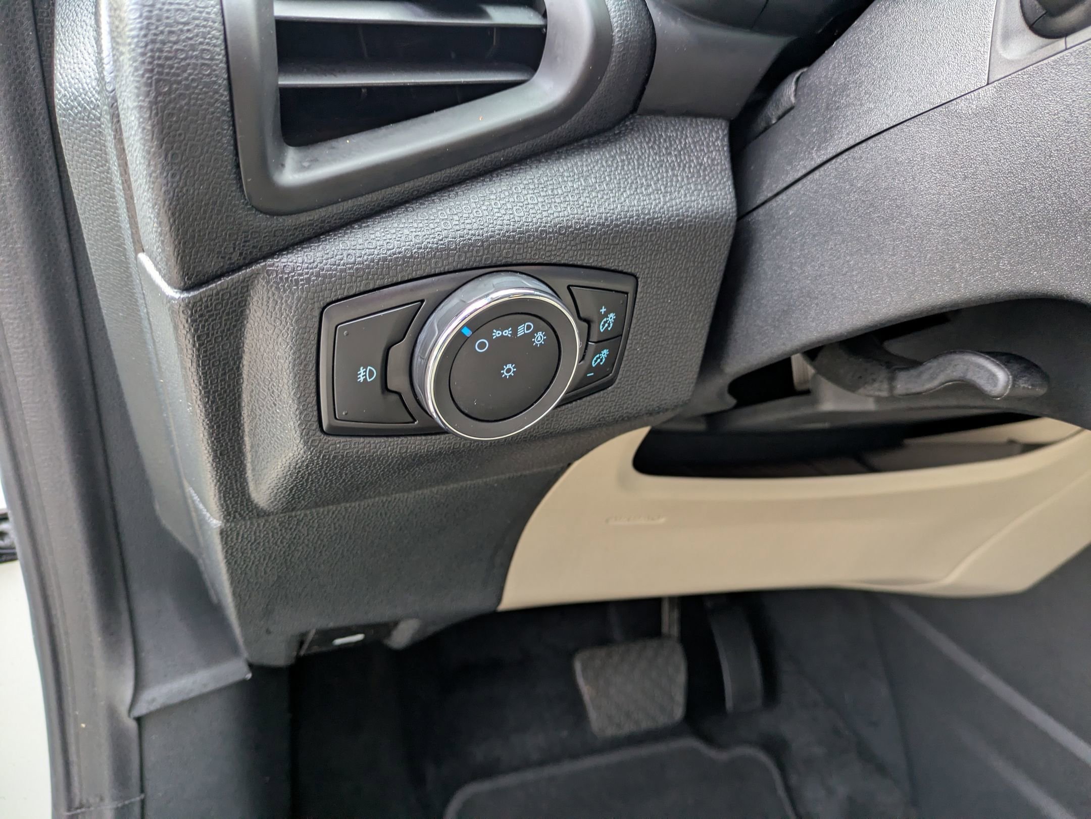 Used 2021 Ford EcoSport Titanium image 17