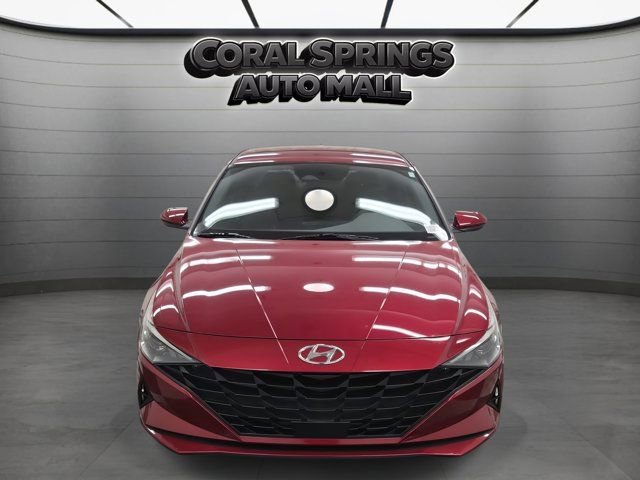 Used 2023 Hyundai Elantra SEL w/ Convenience Package image 2