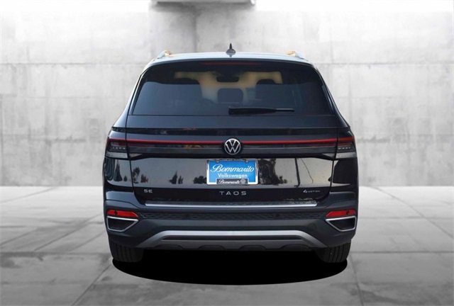 New 2025 Volkswagen Taos SE image 6