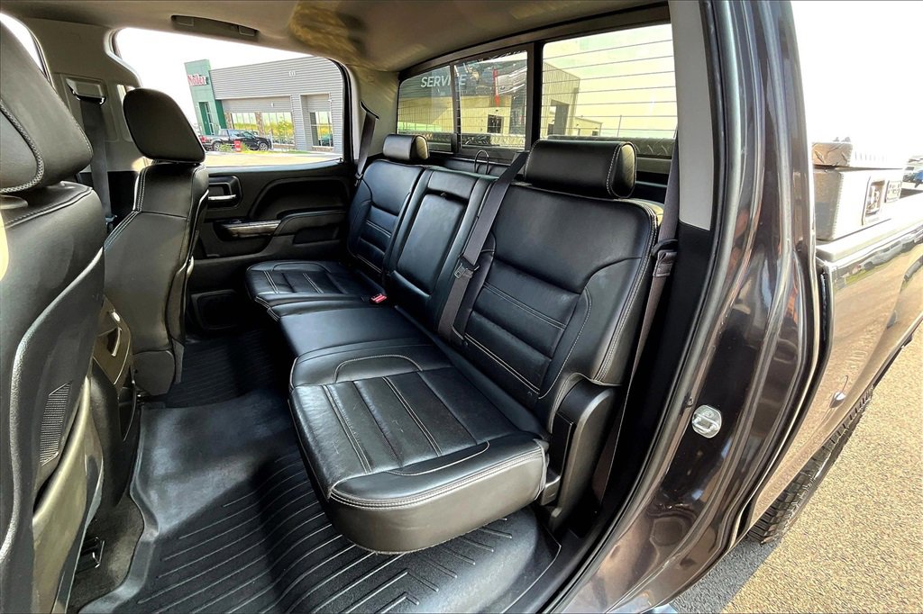 Used 2015 GMC Sierra 3500 Denali w/ Duramax Plus Package image 27