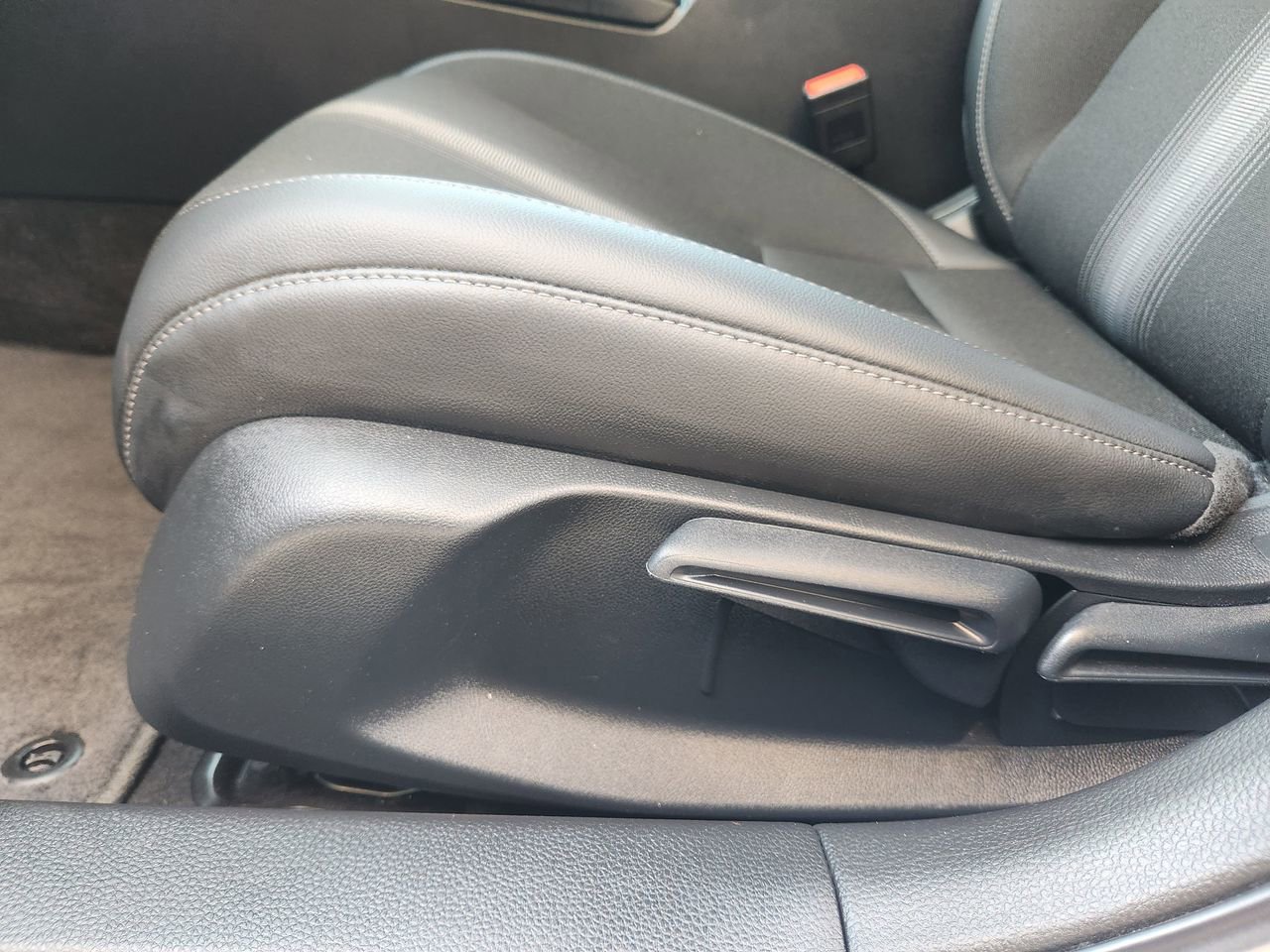 Certified 2025 Honda Civic Sport image 23
