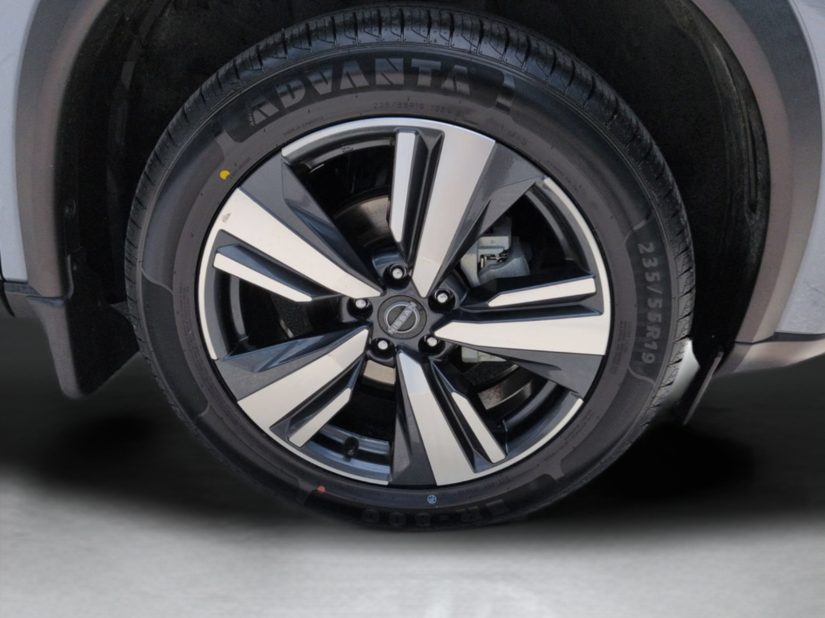 Used 2023 Nissan Rogue SL w/ SL Premium Package FWD image 13