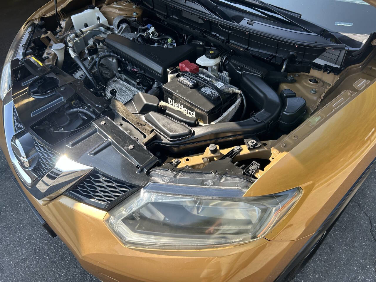 Used 2014 Nissan Rogue S w/ S Family Package image 21