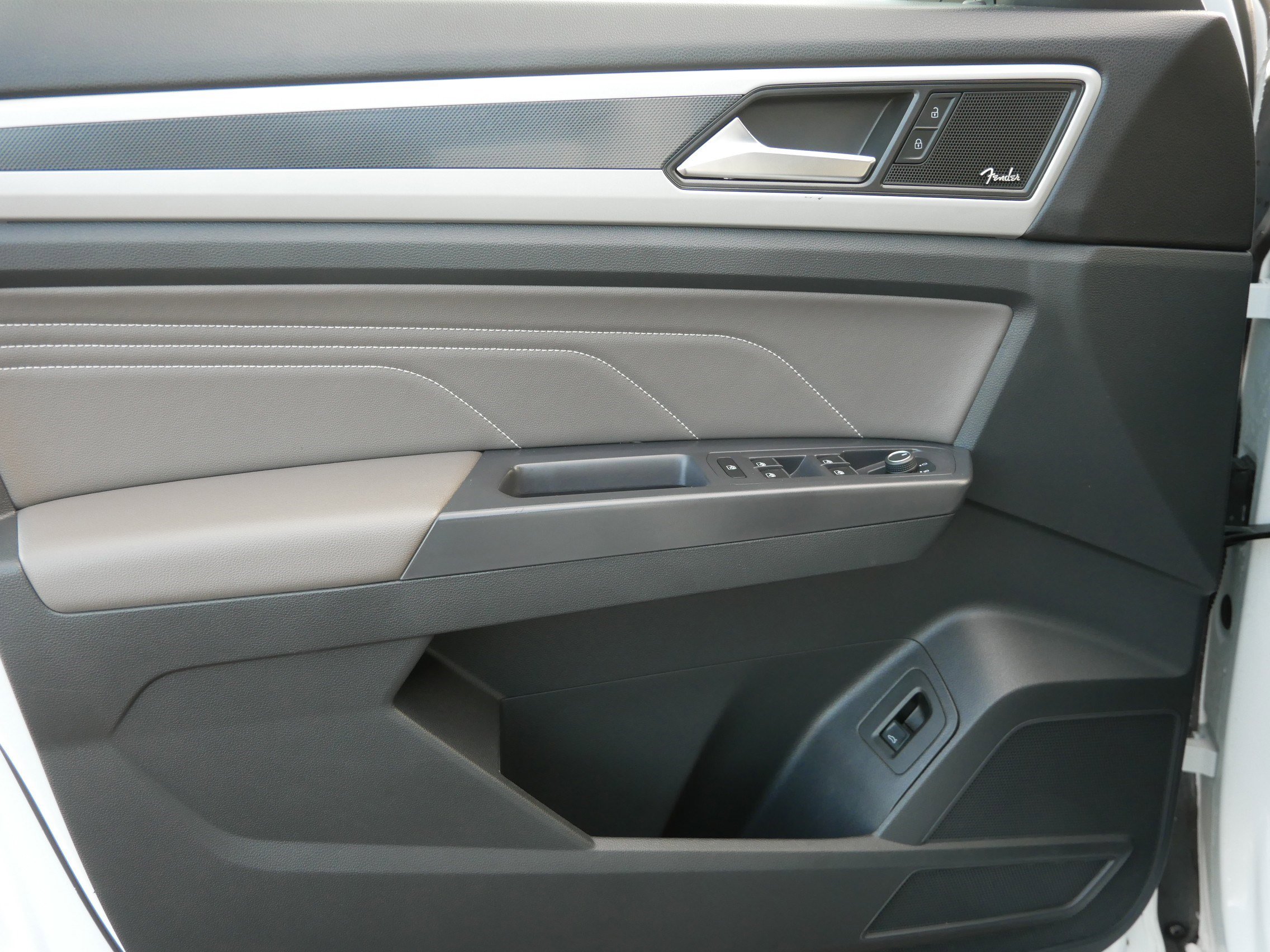 Used 2021 Volkswagen Atlas Cross Sport SEL Premium image 14