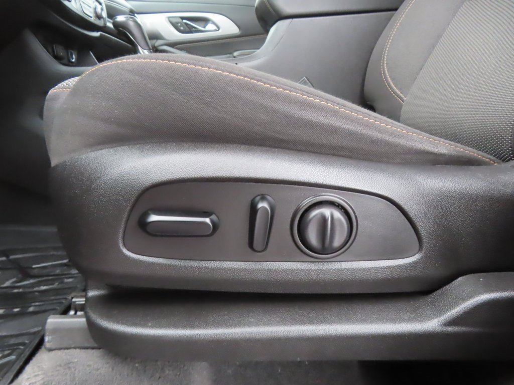 Used 2019 Chevrolet Traverse LT w/ LPO, Floor Liner Package image 6