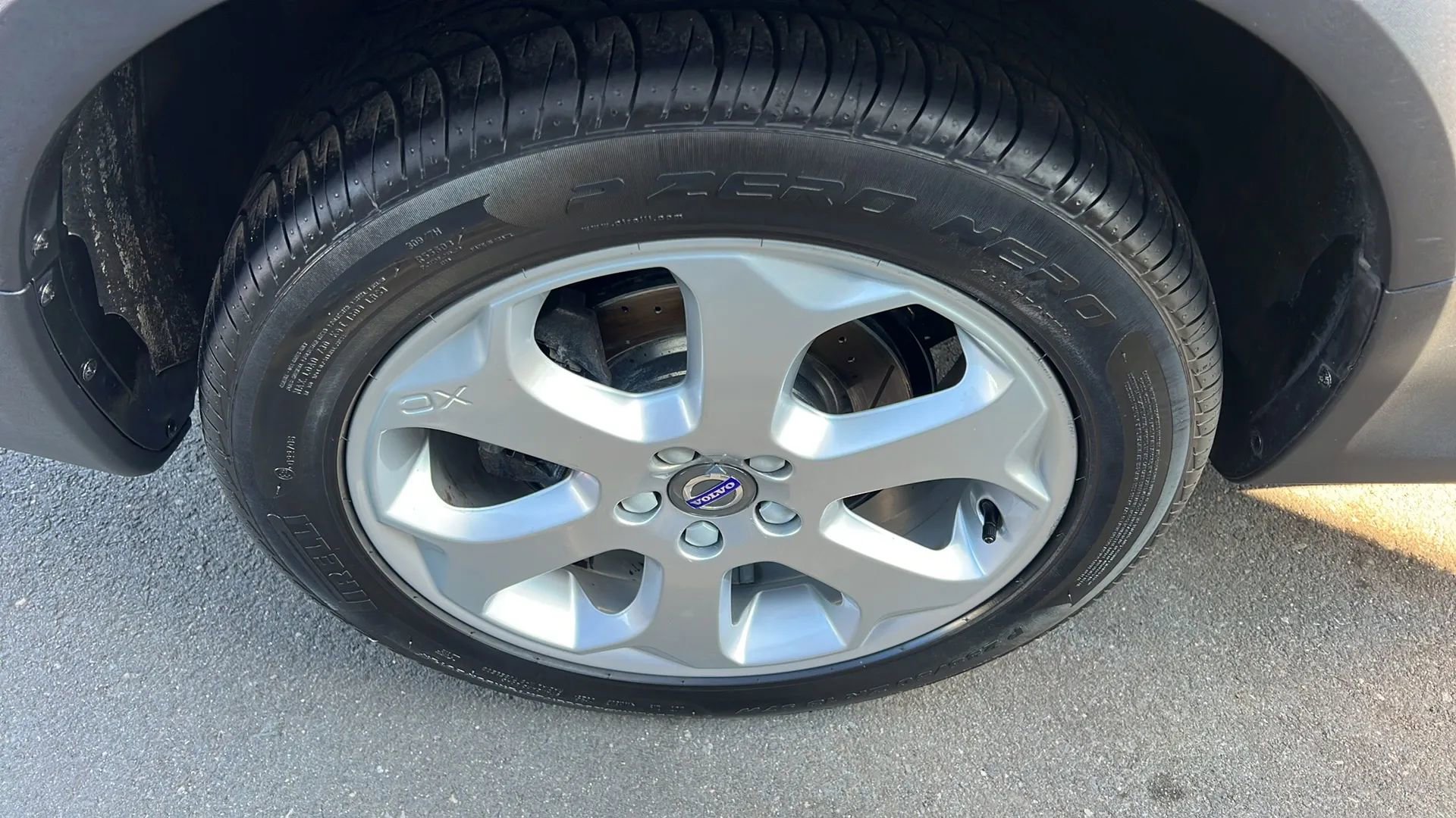 Used 2016 Volvo XC70 T5 Premier w/ Proximity Package AWD/4WD image 14