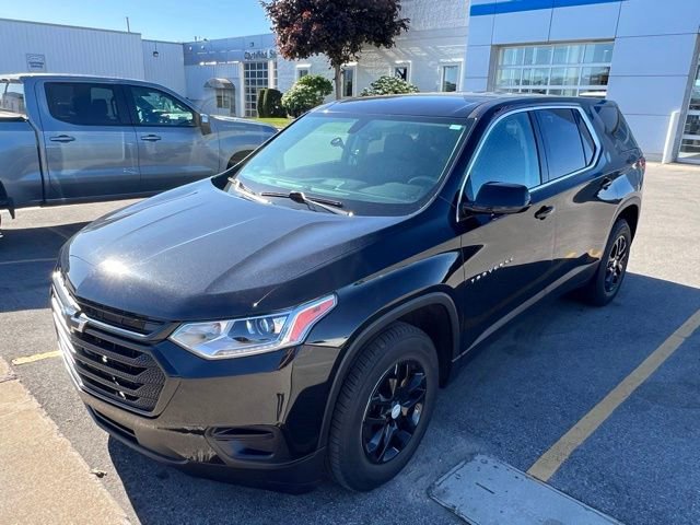 Used 2020 Chevrolet Traverse LS w/ LPO, Black Accent Package FWD image 1