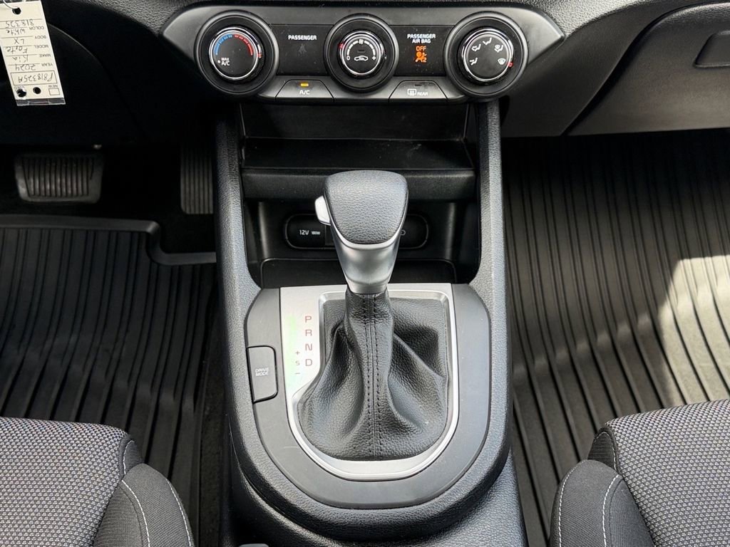 Used 2024 Kia Forte LX image 17