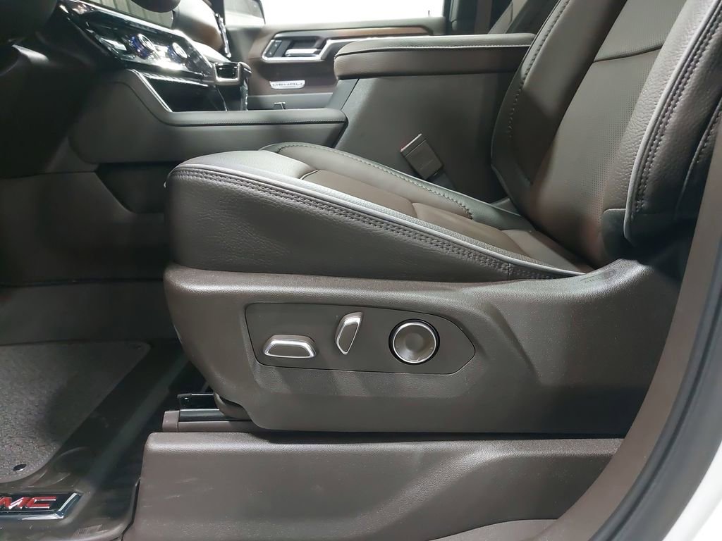 New 2026 GMC Sierra 1500 Denali w/ Denali Reserve Package image 32